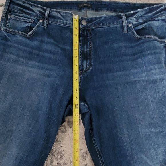 SILVER Jeans Co. Boyfriend and Avery Streight Jeans. Bundle of 2. Size 24/29 - Picture 8 of 16